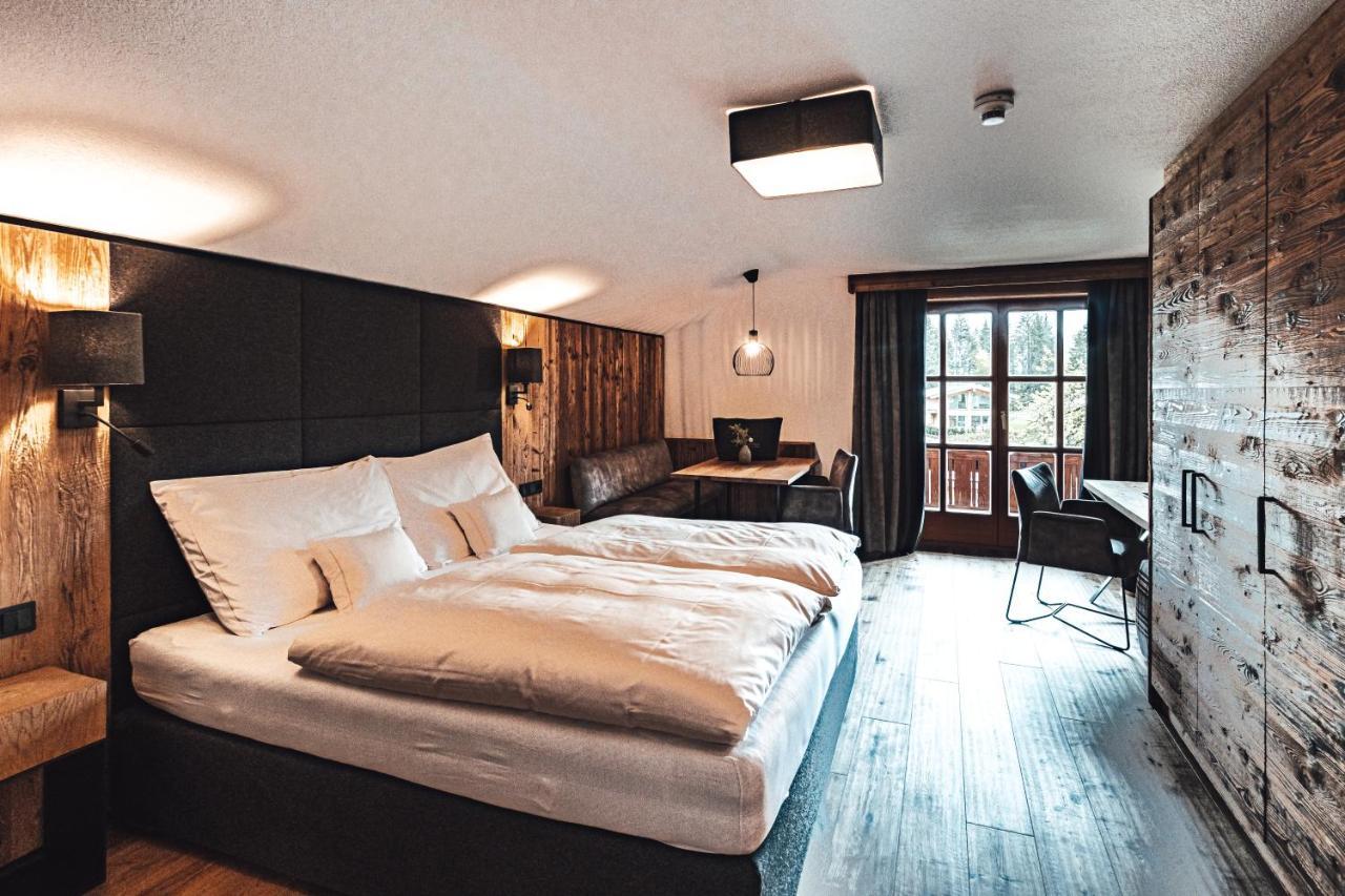 Hotel Chalets Grosslehen Fieberbrunn Buitenkant foto