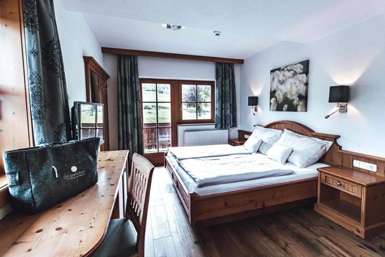 Hotel Chalets Grosslehen Fieberbrunn Buitenkant foto