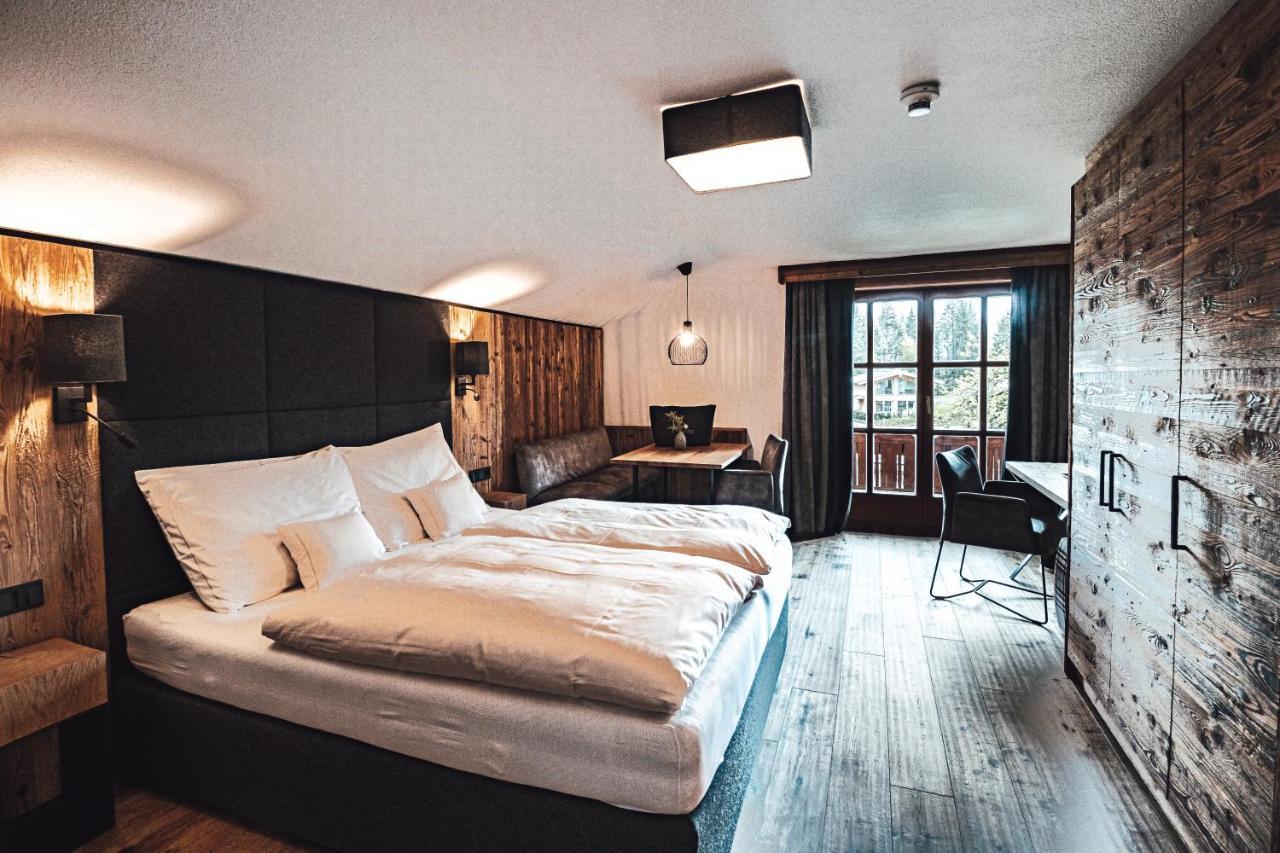 Hotel Chalets Grosslehen Fieberbrunn Buitenkant foto