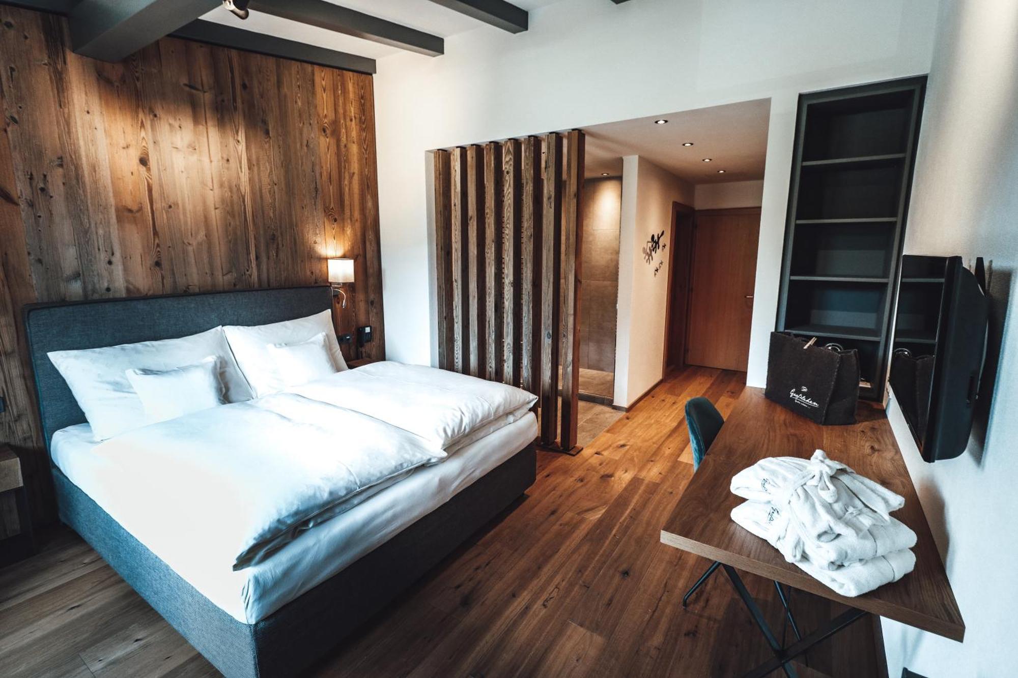 Hotel Chalets Grosslehen Fieberbrunn Buitenkant foto
