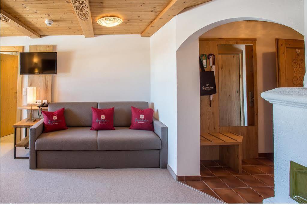 Hotel Chalets Grosslehen Fieberbrunn Buitenkant foto