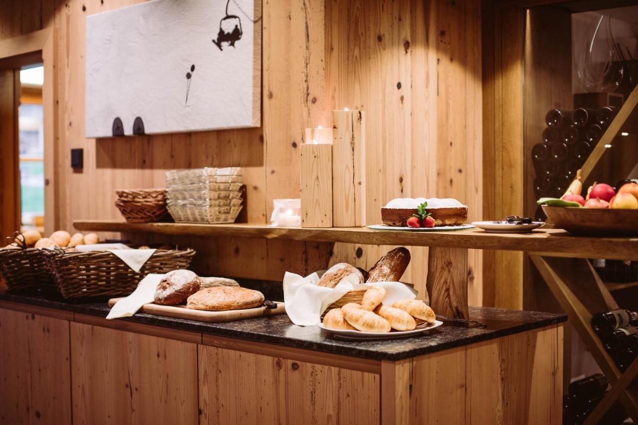 Hotel Chalets Grosslehen Fieberbrunn Buitenkant foto